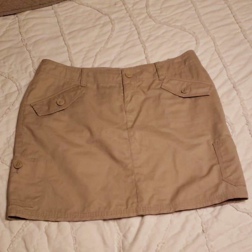 Gap khaki skirt size 4